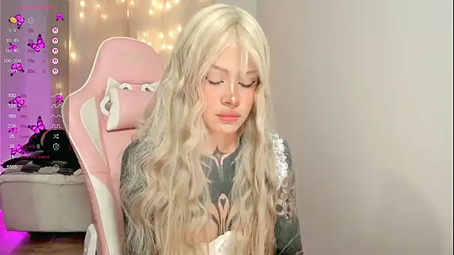AlinaLukyanova online show from December 2025 03:55:01 AM