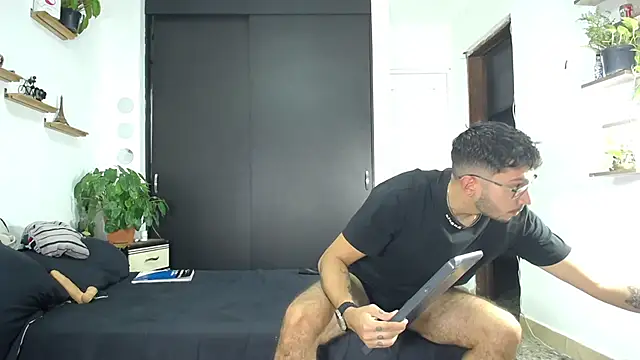 Borsalino Adam online show from November 2025 08:08:02 PM