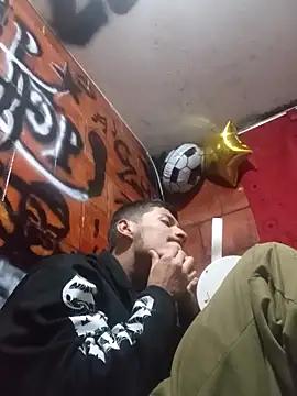 alexandercruz online show from April 2026 06:13:05 AM