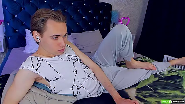 WilliamDyson online show from September 2025 03:22:01 AM