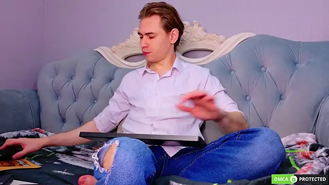 WilliamDyson online show from April 2026 03:33:02 AM