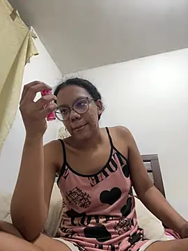 Valen1800 online show from April 2026 01:00:02 AM