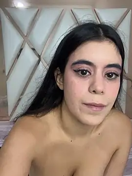 CoralineRusso1 online show from October 2025 06:34:01 AM