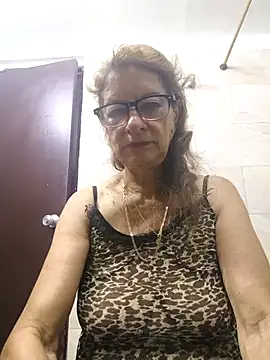 Snapshot of MaryeLunna chatting on February 2026 12:10:02 PM MaryeLunna online show from February 2026 12:10:02 PM