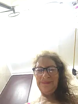 Snapshot of MaryeLunna chatting on February 2026 12:11:01 AM MaryeLunna online show from February 2026 12:11:01 AM