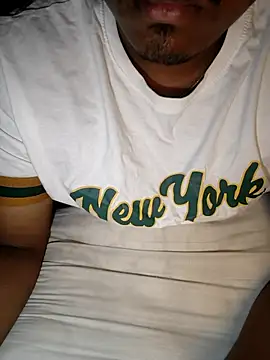 Snapshot of night__wolf chatting on April 2026 12:44:02 AM night wolf online show from April 2026 12:44:02 AM