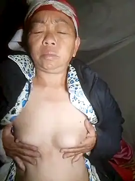 VangLe73 online show from October 2025 11:20:01 PM