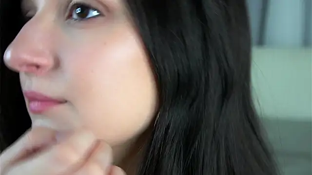 FalineBeacher online show from November 2025 03:05:02 PM