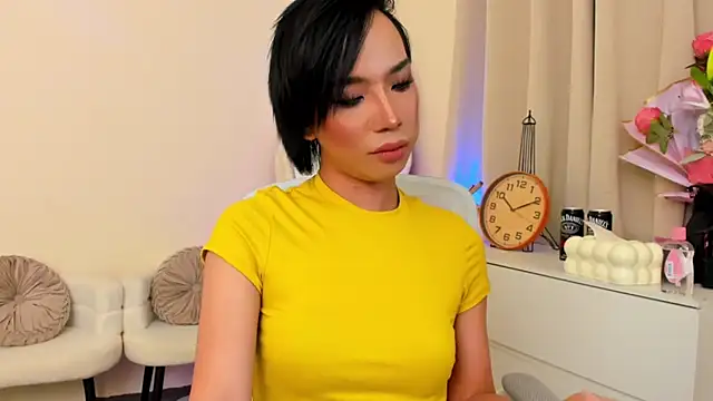 Snapshot of CharlotteMavis chatting on March 2026 01:02:01 PM CharlotteMavis online show from March 2026 01:02:01 PM