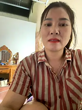 Snapshot of Moan_Mary chatting on October 2025 07:50:01 AM Moan Mary online show from October 2025 07:50:01 AM