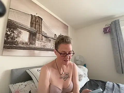 Curvy-Jinx online show from March 2026 11:38:01 AM