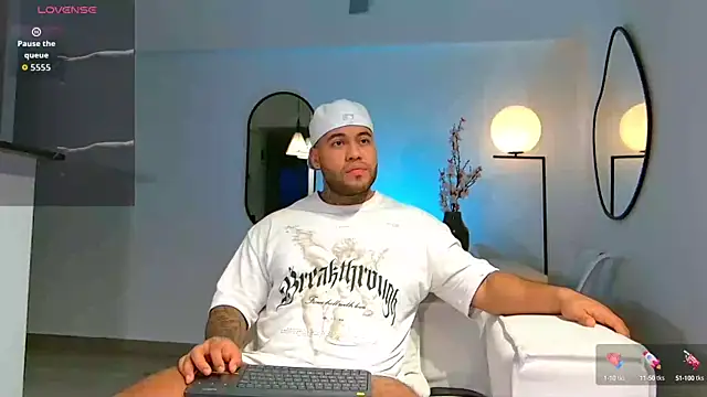 Snapshot of Michael_Salens chatting on October 2025 10:52:02 PM Michael Salens online show from October 2025 10:52:02 PM