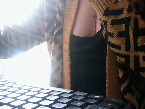 muscle mommyy online show from September 2025 04:50:01 PM