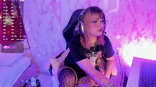 AriaNova  online show from February 2026 01:15:01 PM