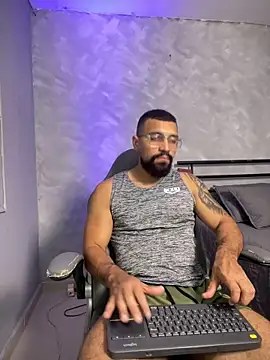 vincentjaxon online show from April 2026 07:42:01 PM