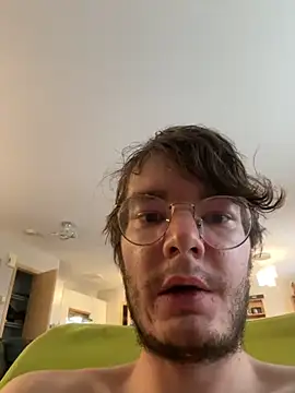 Hungboxer69 online show from December 2025 10:26:01 PM