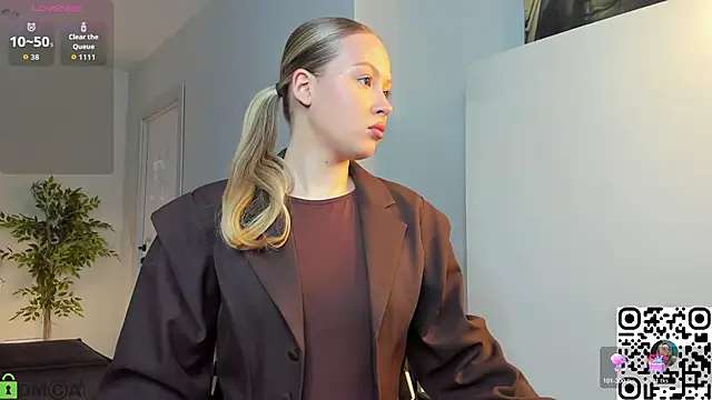 Margo-pvt online show from November 2025 12:57:01 AM