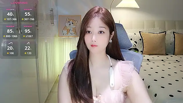 Snapshot of Xiaotantan-99 chatting on May 2026 07:32:02 PM Xiaotantan-99 online show from May 2026 07:32:02 PM