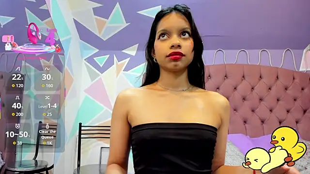 CloeyGraweing online show from September 2025 06:30:02 PM