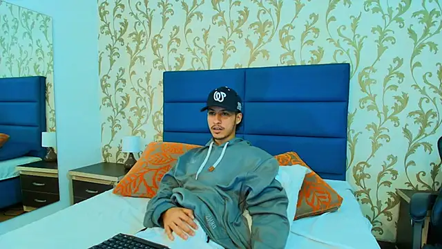 Marcus Jeron online show from November 2025 08:30:02 PM