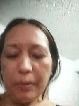 Snapshot of marinita13 chatting on October 2025 12:35:02 AM marinita13 online show from October 2025 12:35:02 AM