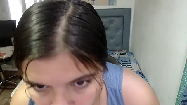 sarah aguilar online show from April 2026 02:57:01 PM