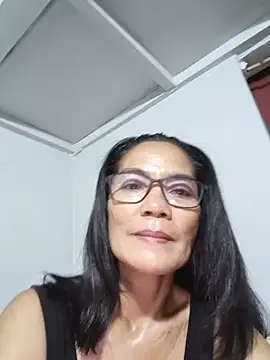 Snapshot of ImYourWoman_55 chatting on May 2026 10:49:02 PM ImYourWoman 55 online show from May 2026 10:49:02 PM