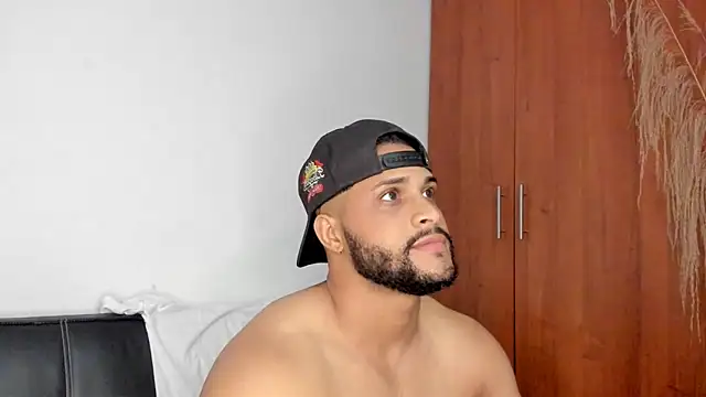 Pier Simons online show from October 2025 09:33:01 AM