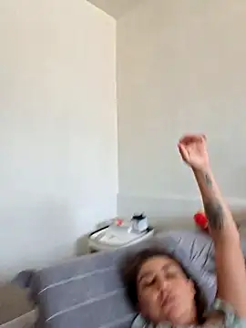 KatyPerra2 online show from April 2026 04:23:01 PM