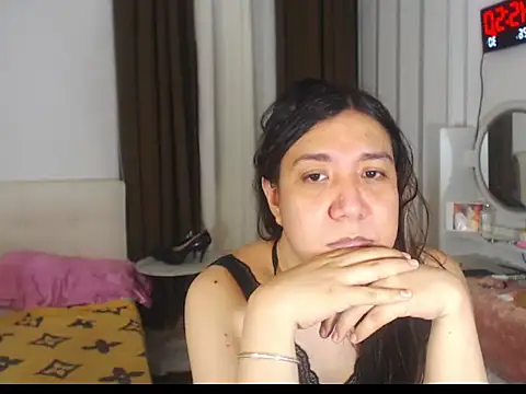 stellahugeX online show from April 2026 02:47:01 PM