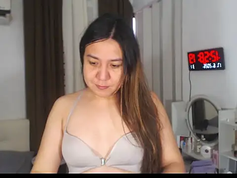 Snapshot of stellahugeX chatting on June 2026 04:59:01 AM stellahugeX online show from June 2026 04:59:01 AM