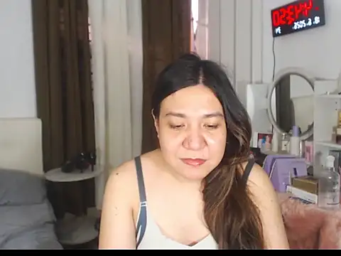 Snapshot of stellahugeX chatting on June 2026 08:47:02 AM stellahugeX online show from June 2026 08:47:02 AM