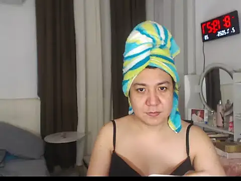 Snapshot of stellahugeX chatting on July 2026 12:21:02 AM stellahugeX online show from July 2026 12:21:02 AM
