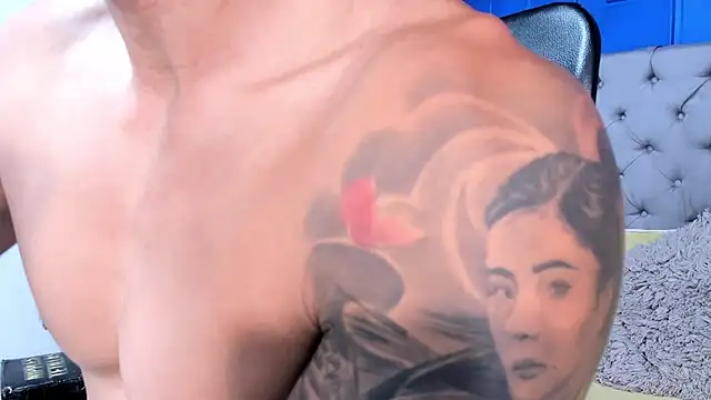 andres-clark92 online show from October 2025 06:05:01 PM