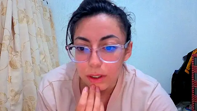 Miranda sexlove  online show from November 2025 05:25:01 PM