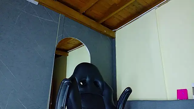 ALANNFERRER online show from February 2026 10:16:01 AM