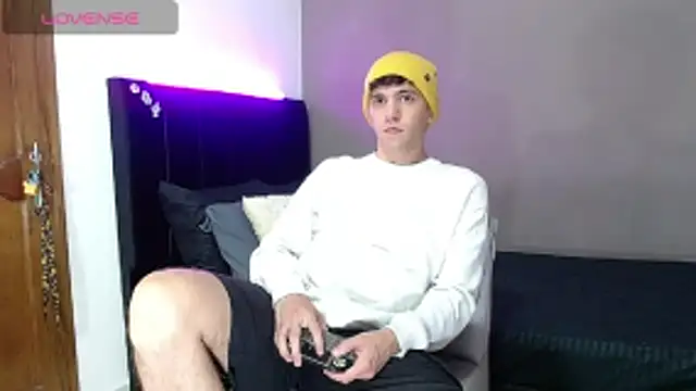 Matteo12  online show from March 2026 02:41:01 AM