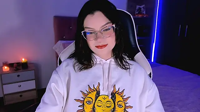 OphelianaRose33 online show from September 2025 09:05:02 PM