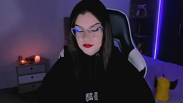 OphelianaRose33 online show from October 2025 09:35:02 PM