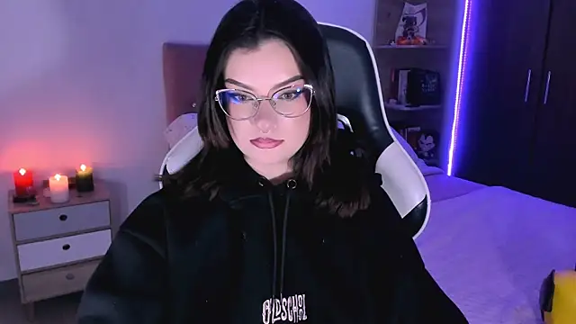 OphelianaRose33 online show from October 2025 10:21:02 PM