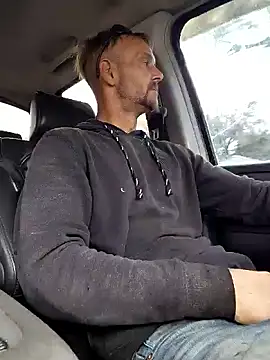 Hungwell1515 online show from February 2026 09:11:01 PM