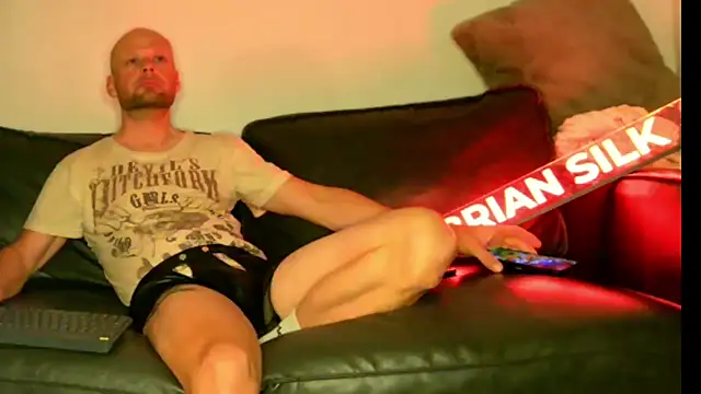 BRIANSILK77 online show from October 2025 05:56:01 PM