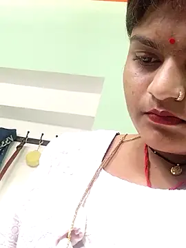 Snapshot of Hot_mirchjii chatting on September 2025 06:57:02 AM Hot mirchjii online show from September 2025 06:57:02 AM