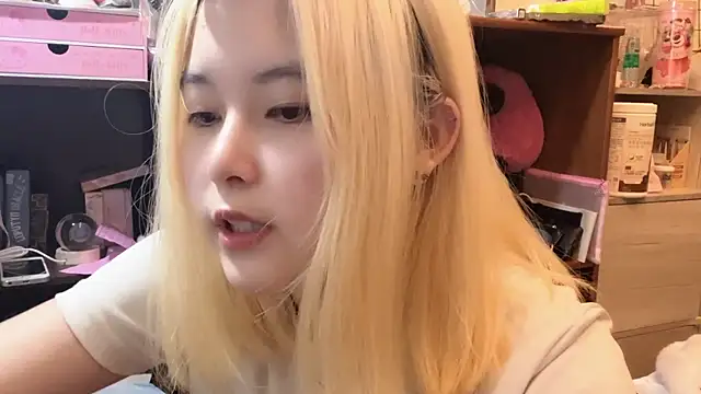 Snapshot of luna51888 chatting on October 2025 12:38:02 PM luna51888 online show from October 2025 12:38:02 PM