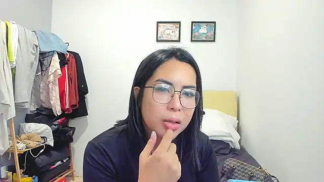 Rainy Ren online show from October 2025 03:35:02 PM