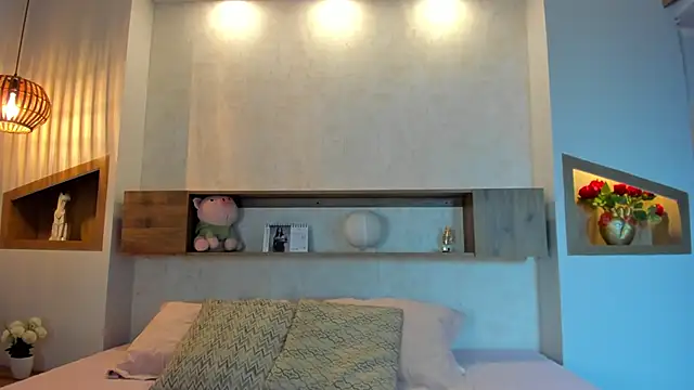 Emilly Beaumont online show from March 2026 01:06:02 PM