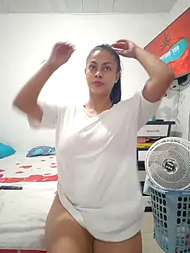 Snapshot of daliataleboficiall chatting on October 2025 07:44:02 PM daliataleboficiall online show from October 2025 07:44:02 PM