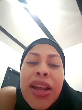 Snapshot of daliataleboficiall chatting on November 2025 06:18:02 PM daliataleboficiall online show from November 2025 06:18:02 PM