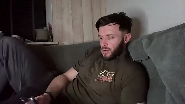 Snapshot of MasterJakeJohns chatting on March 2026 10:43:01 PM MasterJakeJohns online show from March 2026 10:43:01 PM