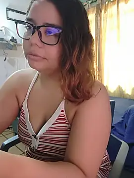 Snapshot of saenz_eymi chatting on July 2026 03:26:01 PM saenz eymi online show from July 2026 03:26:01 PM
